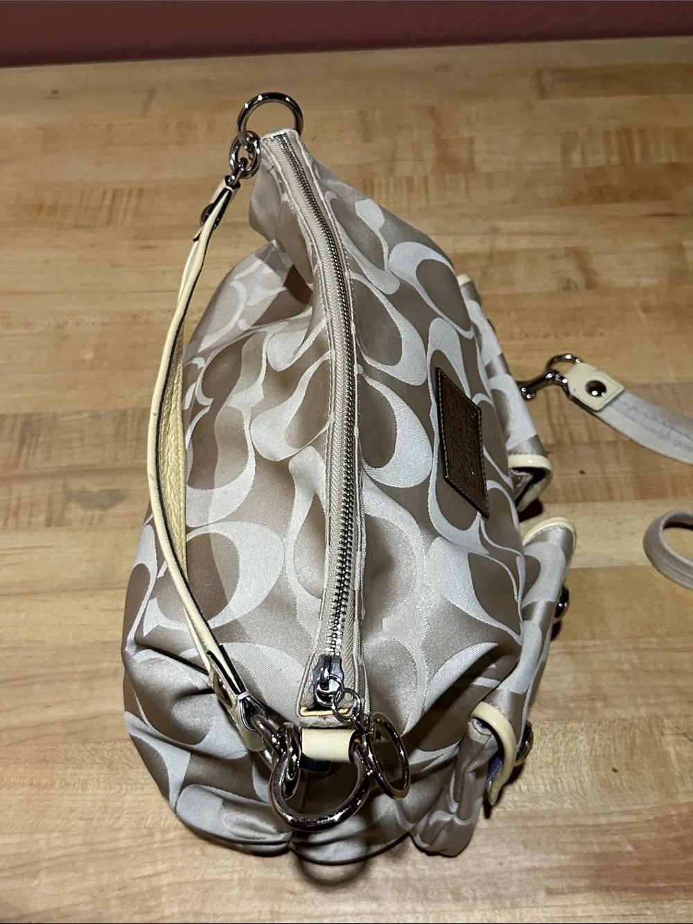 Coach Poppy Messenger Bag [mint condition]